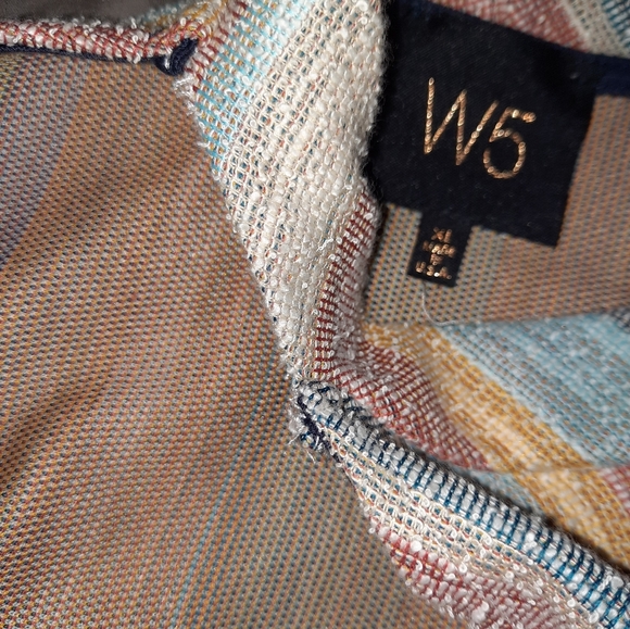 Beautiful striped W5 top - Picture 7 of 7